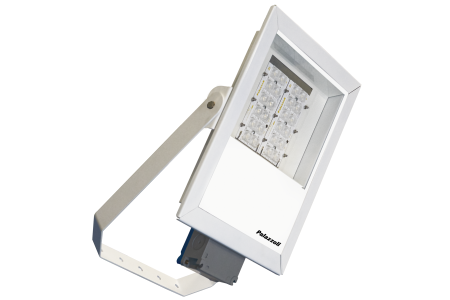 Professional LED floodlights size M, symmetrical 15° narrow beam optics, IP66